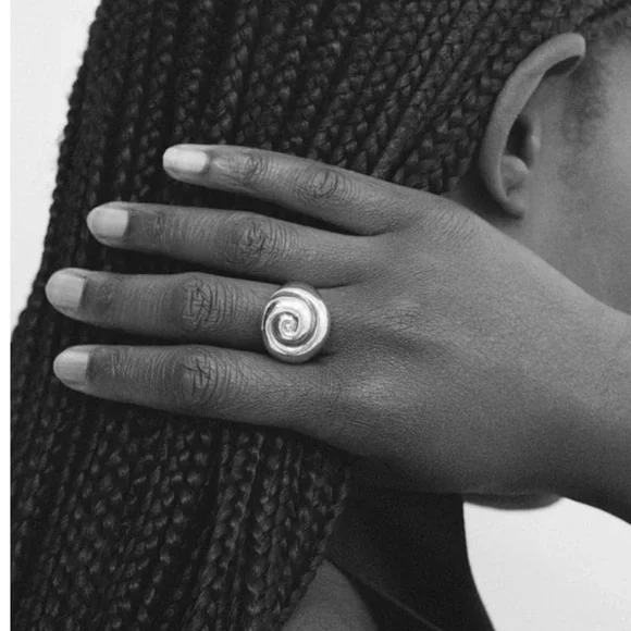 Sophie Buhai • Nautilus Ring 🐚 - Picture 1 of 8